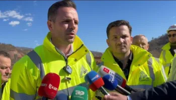 Shembja e rrugës në Librazhd-Prrenjas, drejtori i Planifikimit në ARRSH: S’kemi afat se kur do të hapet rruga