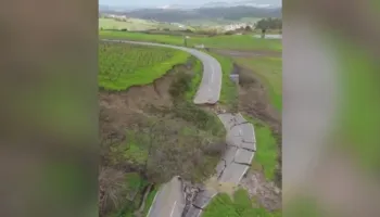 Shembja e rrugës në Librazhd! Rama ndan pamje nga Portugalia: I njëjti fenomen, pse opozita s’po e denoncon në SPAK