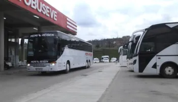 Shembja e rrugës, rritet me 300 lek çmimi i biletës për udhëtarët e linjës Korçë-Tiranë