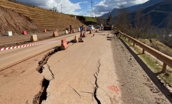 SHEMBJA E RRUGES, SITUATA PARAQITET SHUME E RENDE