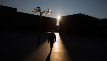 Shëndeti mendor: Si ndryshon depresioni nga thjesht të ndihesh pak i trishtuar