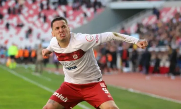 Shënoi dopietë në fundjavë, Rei Manaj përzgjidhet në formacionin e javës