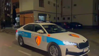 Sherr në një lokal në Korçë, i mituri plagos me thikë 34-vjeçarin