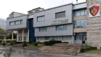 Sherr për pronën në Gjirokastër, 93-vjeçari plagos me kallashnikov kushëririn (EMRAT)