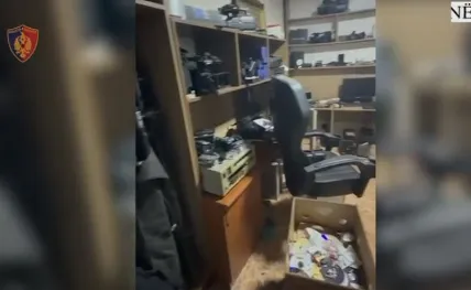 Shisnin drogë/ Goditet grupi në Tiranë, dy të arrestuar