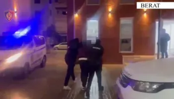 Shisnin kokainë dhe kanabis në aksin Dimal-Kuçovë, arrestohet 40-vjeçari! Procedohet penalisht një tjetër