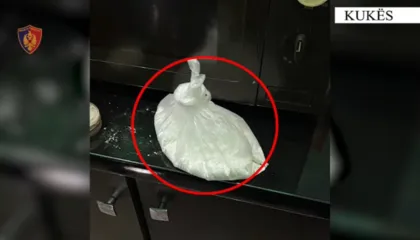 Shisnin kokainë në një lokal në Kukës, arrestohen tre persona