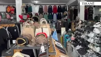 Shiste rroba me logo të falsifikuara dhe të kontrabanduara, arrestohet 38-vjeçarja