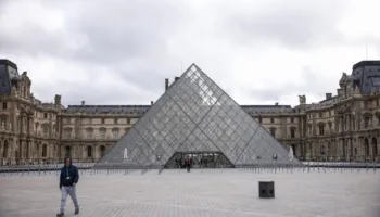 Shkaktuan një dëm prej 10 milionë euro/ Arrestohen 9 persona për mashtrim me biletat në Luvër, përfshirë dy punonjës të muzeut