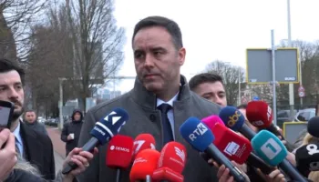 ‘Shkelje brutale e së drejtës së njeriut’, Glauk Konjufca në Hagë: Lufta e Kosovës ishte e drejtë dhe e pastër