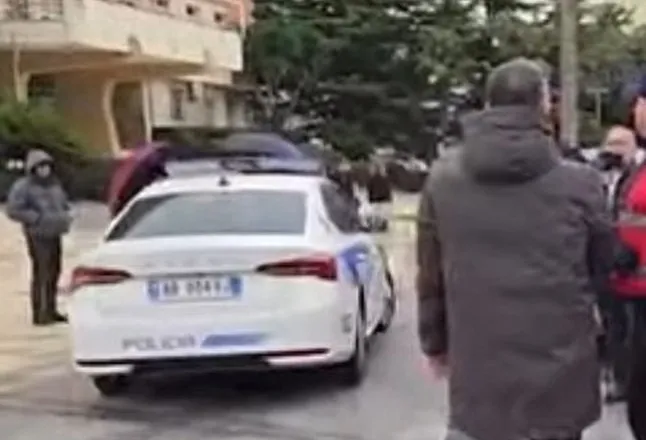 Shko se po të pret Gysi’/ Arrestime të qytetarëve në Durrës se kundërshtuan Ramën për projektin TID, deputeti Igli Cara shtyhet me dhunë nga policia