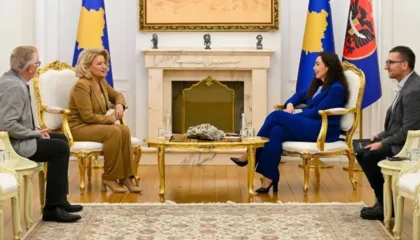 Shkurte Fejza takon Presidenten Osmani: Arti, sakrifica dhe forca e gruas në shërbim të shtetit kuptohen me pak fjalë