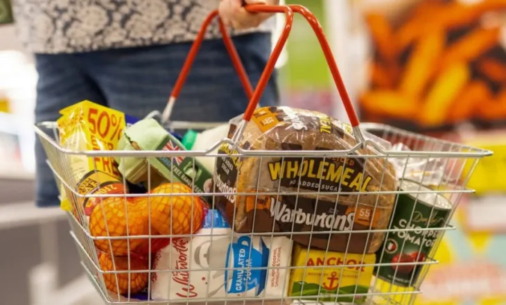 Shporta e inflacionit, ulen shpenzimet për veshje e mobilim