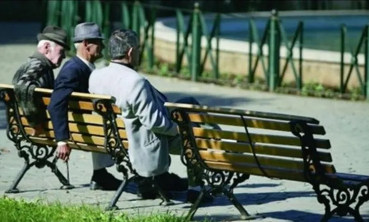 Shpresë për 90 mijë pensionistë që mbetën pa bonus në janar, Ministria e Ekonomisë: Skema do rishikohet