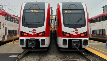 Shqipëria merr 25 milionë euro fonde nga Brukseli për elektrifikimin e linjës hekurudhore Durrës-Tiranë