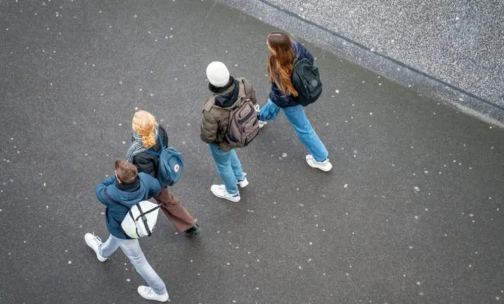 Shqipëria pëson rënien më të madhe të rinisë në Europë