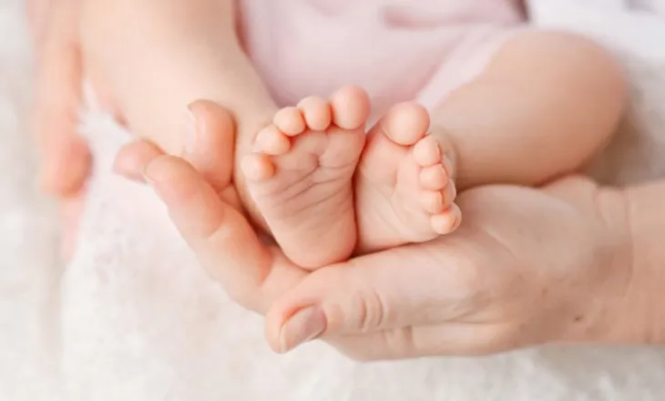 Shqipëria po “shuhet”, lindjet në 2025 ishin 74% më të ulëta se në 1990