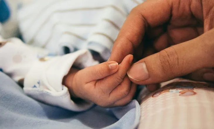 Shqipëria po ‘shuhet’, lindjet vitin e kaluar 74% më të ulëta se në 1990-ën