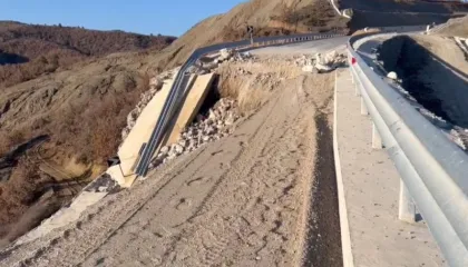 Si u shembën brenda pak muajsh rrugët e ‘florinjta’ të dyshes Rama-Balluku