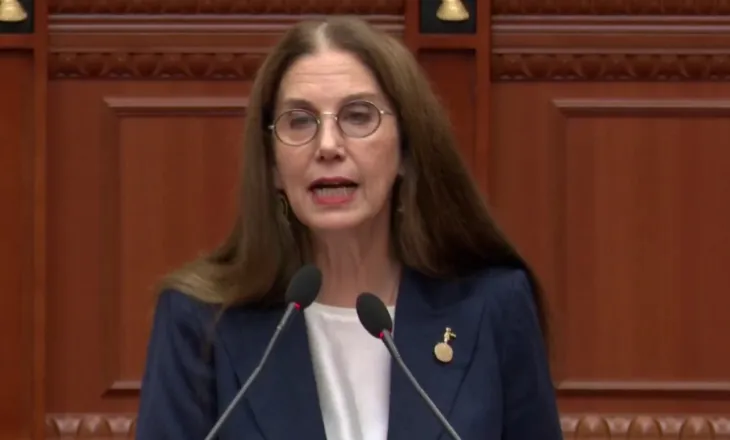 Siguria në shkolla, opozita interpelancë me Kumbaron, ministrja: Dhuna dhe bullizmi faktor global, shkak rrjetet sociale