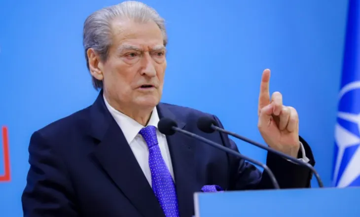 “Sikur janë bërë me kashtë”/ Berisha: Nuk ka mbetur rrugë e ndërtuar nga Rama-Balluku që të mos jetë shembur