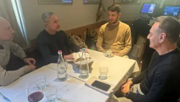 Silvinjo & stafi teknik ndjekin nga afër lojtarët kuqezi në përgatitjet për ndeshjen e “Play-Off”-it ndaj Polonisë