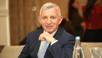 “Simbolikë e frytit për liri”/ Pavarësia e Kosovës, Minxhozi: Procesi ndaj ish-krerëve të UÇK-së në Hagë është “farsë”