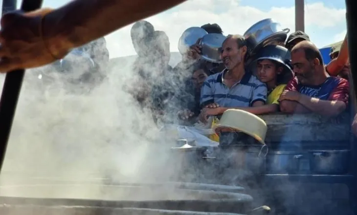 Situata humanitare, e vështirë, Franca dërgon 80 tonë ndihma ushqimore në Gaza