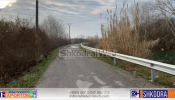 Situata në rajonin e Shkodrës nga reshjet e shiut dhe të borës, 40 cm niveli i ujit në rrugën e Obotit…