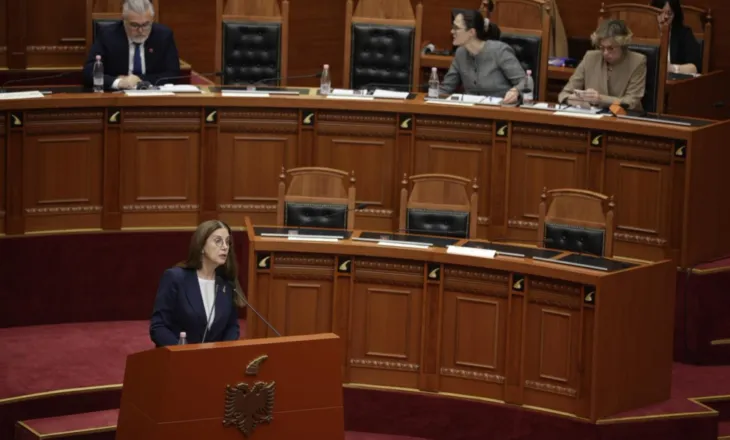 “S’ka telefon, siguri kibernetike dhe oficerët e rinj”/ Kumbaro prezanton planin për shkollat