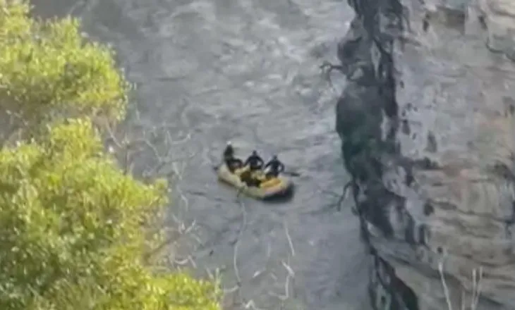 Skrapar/ Dyshohet se është mbytur në lumin Osum, polumbarët në kërkim të trupit të 43-vjeçarit Ilir Kurti