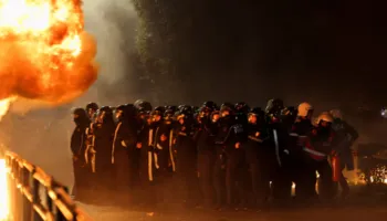 Sot protesta e opozitës, Policia nuk jep leje: Pas hedhjes së molotovëve, s’ marrim përsipër zhvillimin e tubimit!