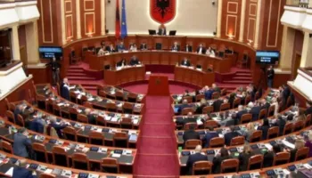 Sot seancë plenare në Kuvend, interpelanca me Kumbaron, pyetje për ministren Sala dhe disa projektligje për votim (RENDI I DITËS)