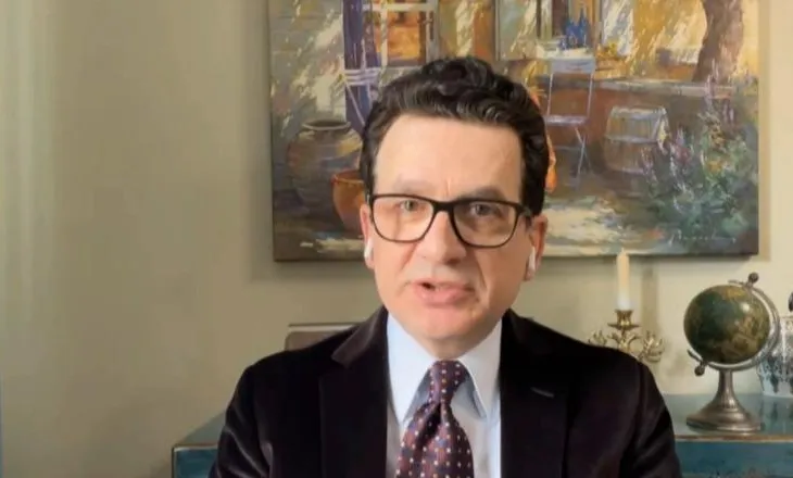 Spahiu: Epstein 17 herë në ‘Shtëpinë e Bardhë’, dhjetëra fluturime në avionin ‘Lolita’ me…