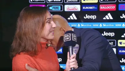 Spalletti, “show” në televizion. Puth “live” gazetaren për të shpjeguar penalltitë pas Juve-Lazio