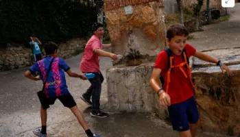 Spanja planifikon mbylljen e rrjeteve sociale për të miturit nën 16 vjeç: Të mbrojmë fëmijët, po ekspozohen ndaj dhunës dhe negativitetit