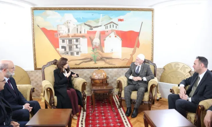 Spiropali dhe Konjufca në Kompleksin Memorial “Adem Jashari” dhe kullën e familjes Jashari: Dëshmia se liria e Kosovës ka pasur çmim jetën