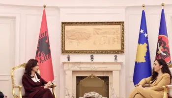 Spiropali pritet nga Presidentja Osmani: Mbështetje për anëtarësimin e Kosovës në organizatat ndërkombëtare dhe avancimin drejt BE-së e NATO-s