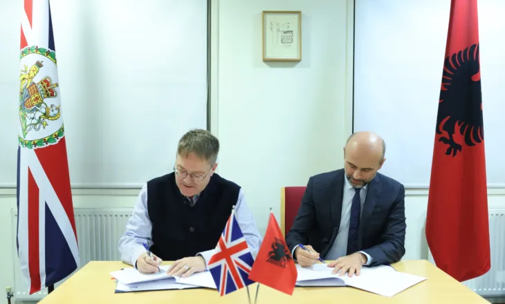 Spitali Amerikan vijon partneritetin me Ambasadën Britanike: Kontribut për studentët