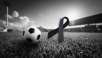 Sporti në zi/ Mbyll sytë përgjithmonë trajneri i njohur  (Emri)