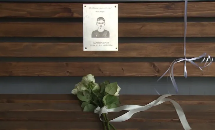 Stoli për Martinin, sërish pengesë/ Prindërit përballen me refuzim për përkujtimoren në “Fan Noli”