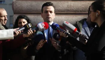 ‘Stop grabitjes së pronave!’/ Shehaj thërret protestë para Parlamentit për Rrjollin