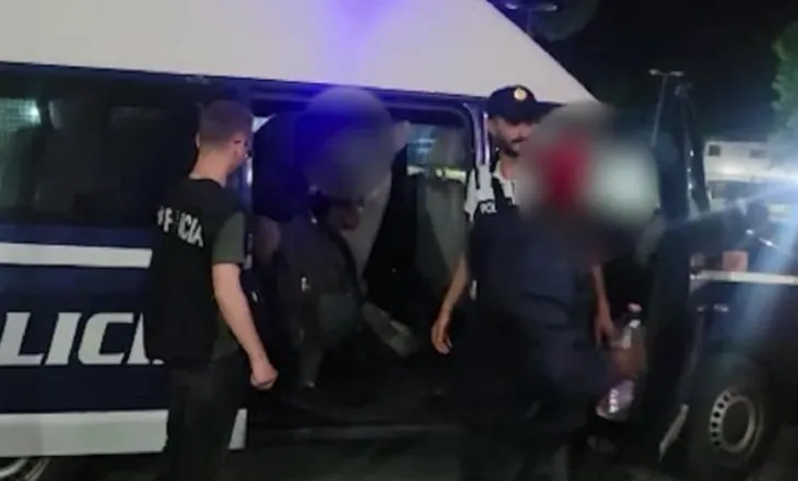 Strehoheshin në një ndërtesë të braktisur, kapen 16 emigrantë të paligjshëm në Korçë