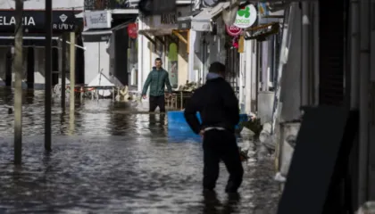 Stuhi vdekjeprurëse në Gadishullin Iberik, mijëra të evakuuar në Spanjë