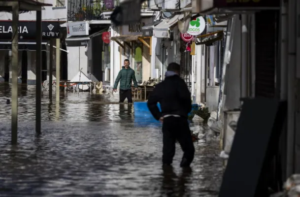 Stuhi vdekjeprurëse në Gadishullin Iberik, mijëra të evakuuar në Spanjë