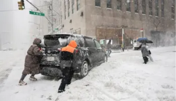 Stuhia më e fuqishme e dekadës, gjendje e jashtëzakonshme në disa shtete të Amerikës