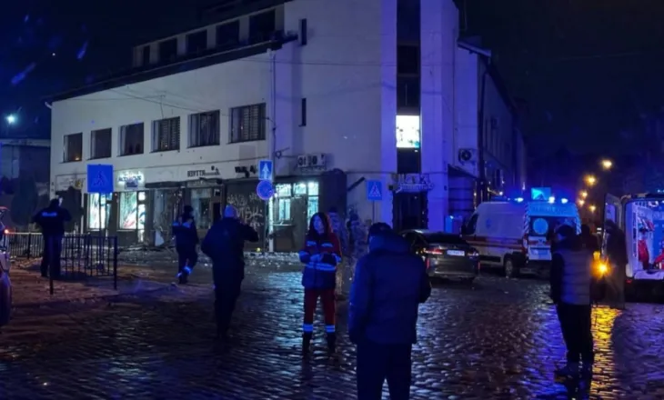 Sulm me bombë në Ukrainë/ Vritet policja 23-vjeçare, plagosen 14 të tjerë, autoritetet e cilësojnë sulm terrorist