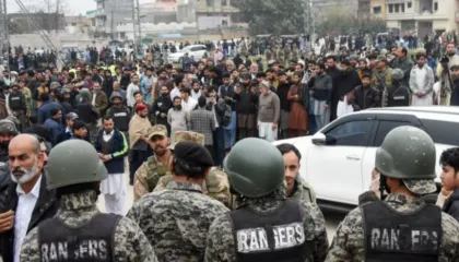 Sulm në një xhami në Pakistan, 31 të vrarë