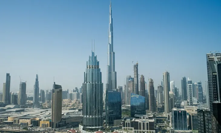 Sulmet amerikano-izraelite/ Emiratet e Bashkuara Arabe evakuojnë ‘Burj Khalifën’