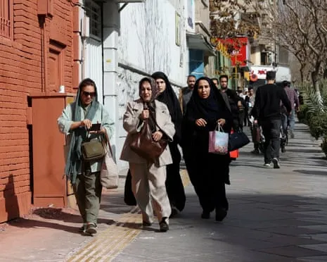 Sulmi i përbashkët SHBA-Izrael gjatë negociatave, goditje ndaj besueshmërisë së diplomacisë me Iranin